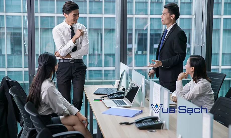 Dịch vụ giặt ghế văn phòng quận 4 – khử mùi & diệt khuẩn 99% Giat-ghe-van-phong-quan-4-vua-sach
