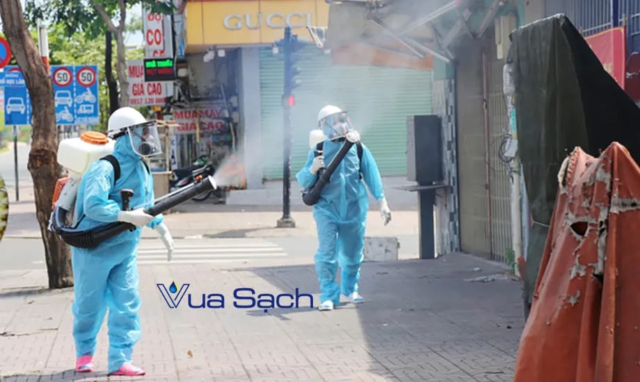dich-vu-phun-khu-khuan-huyen-nha-be-vua-sach
