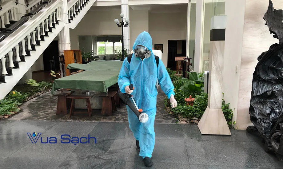 Phun khử khuẩn quận 3 – khử mùi & diệt khuẩn 99% Dich-vu-phun-thuoc-diet-covid-quan-3
