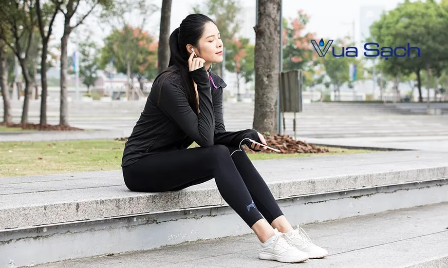 Dịch vụ giặt giày gò vấp – khử mùi & diệt khuẩn 99% Dich-vu-ve-sinh-giay-quan-go-vap