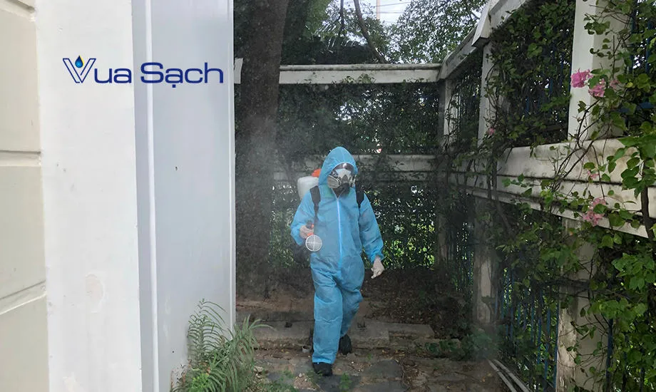 Phun khử khuẩn quận 11 – khử mùi & diệt khuẩn 99% Phun-khu-khuan-quan-10-vua-sach