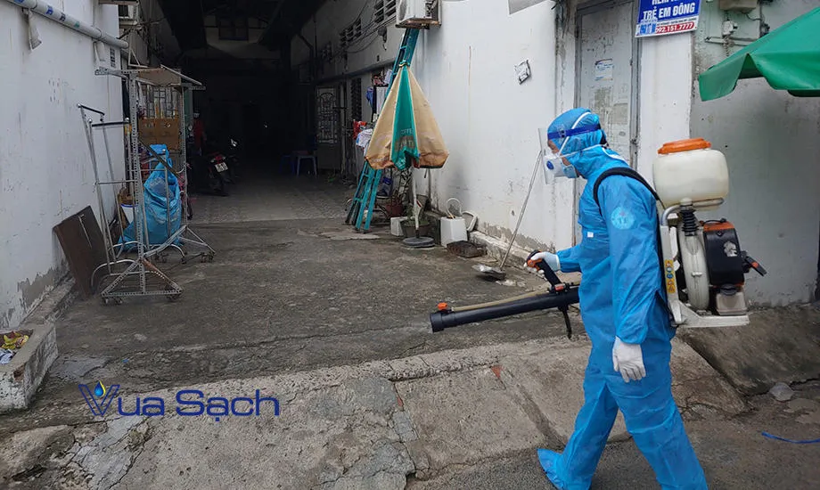 Phun khử khuẩn quận 12 – khử mùi & diệt khuẩn 99% Phun-thuoc-khu-khuan-tai-nha-quan-12