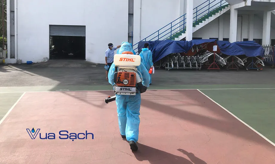 Phun khử khuẩn quận 3 – khử mùi & diệt khuẩn 99% Xit-thuoc-khu-khuan-tai-nha-quan-3